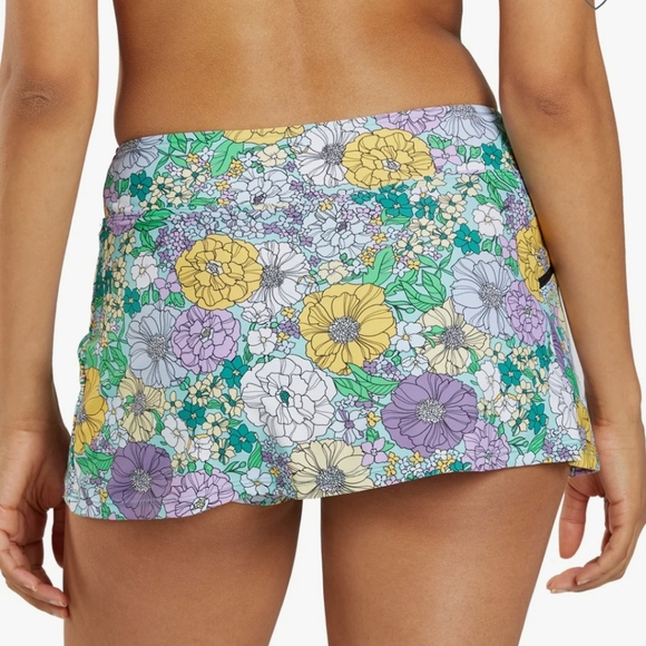 🏊‍♀️🏄‍♀️ SPORTI Active Bondi 2 Piece Swim Skort &High Neck Top in Bondi Floral - Picture 7 of 16